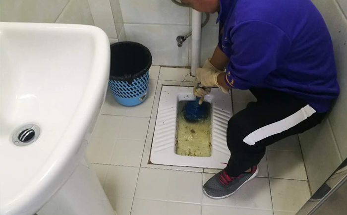 霍尔果斯疏通蹲坑